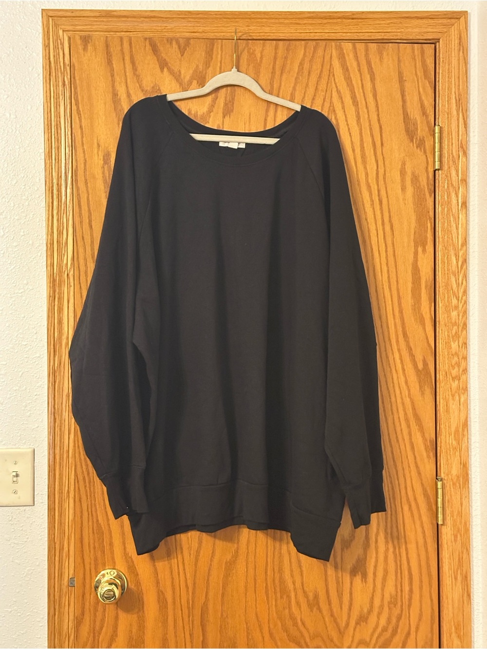 Treasure & Bond Black Women's Crewneck Sweatshirt - NWT - Size 3x *Flawed